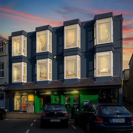 The Penthouse, Clifden Boutique Apartment Clifden
